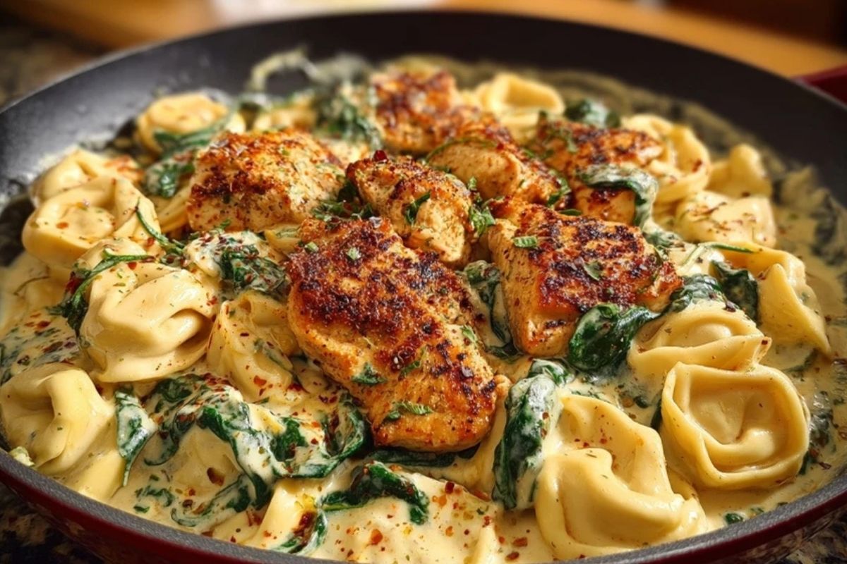 Creamy Chicken Tortellini with Spinach and Garlic Parmesan Cheese
