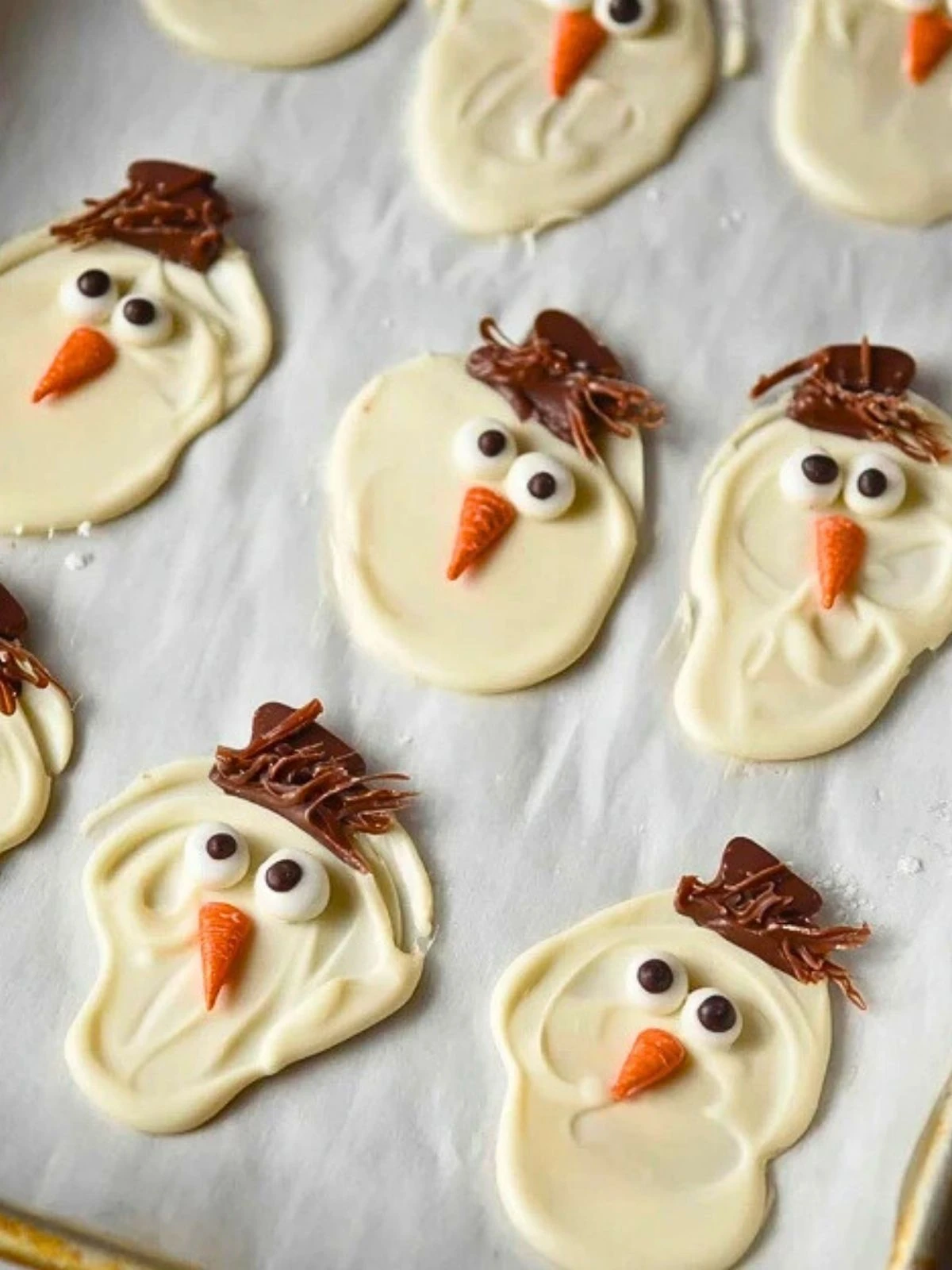 Melted Snowman Chocolate Bark (1)
