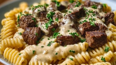 Creamy Garlic Butter Steak Rigatoni