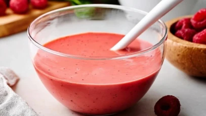 Easy Raspberry Vinaigrette