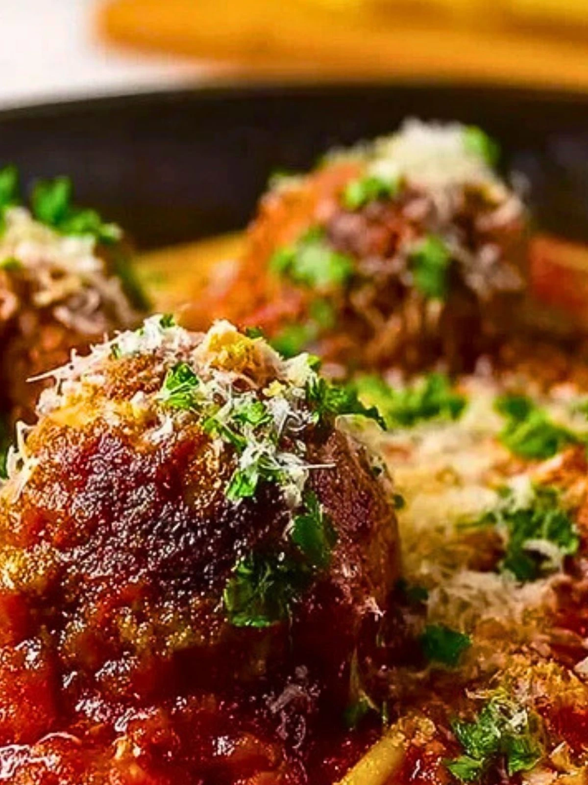 Homemade Classic Spaghetti and Meatballs (1)