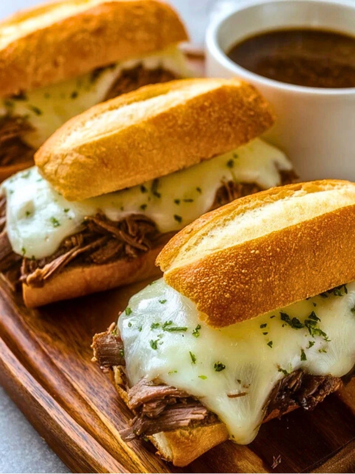 Slow Cooker French Dip Sandwiches Made Easy (1)