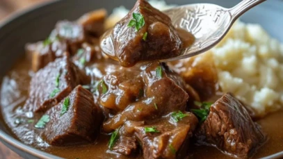 Slow Cooker Beef Tips and Gravy