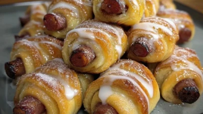 Breakfast Pigs in Cinnamon Rolls