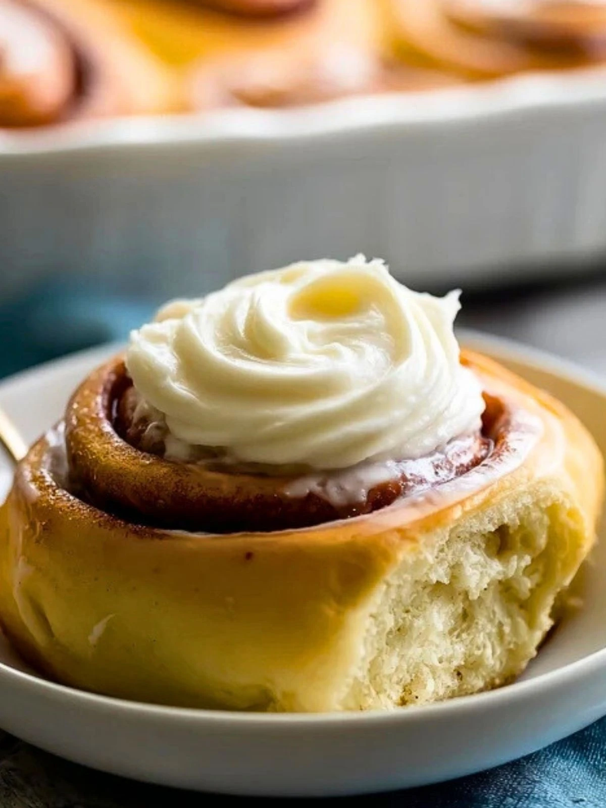 Cream Cheese Frosting for Cinnamon Rolls (1)