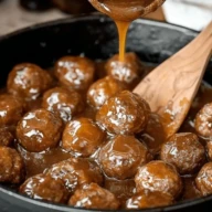 Crockpot Meatballs & Gravy