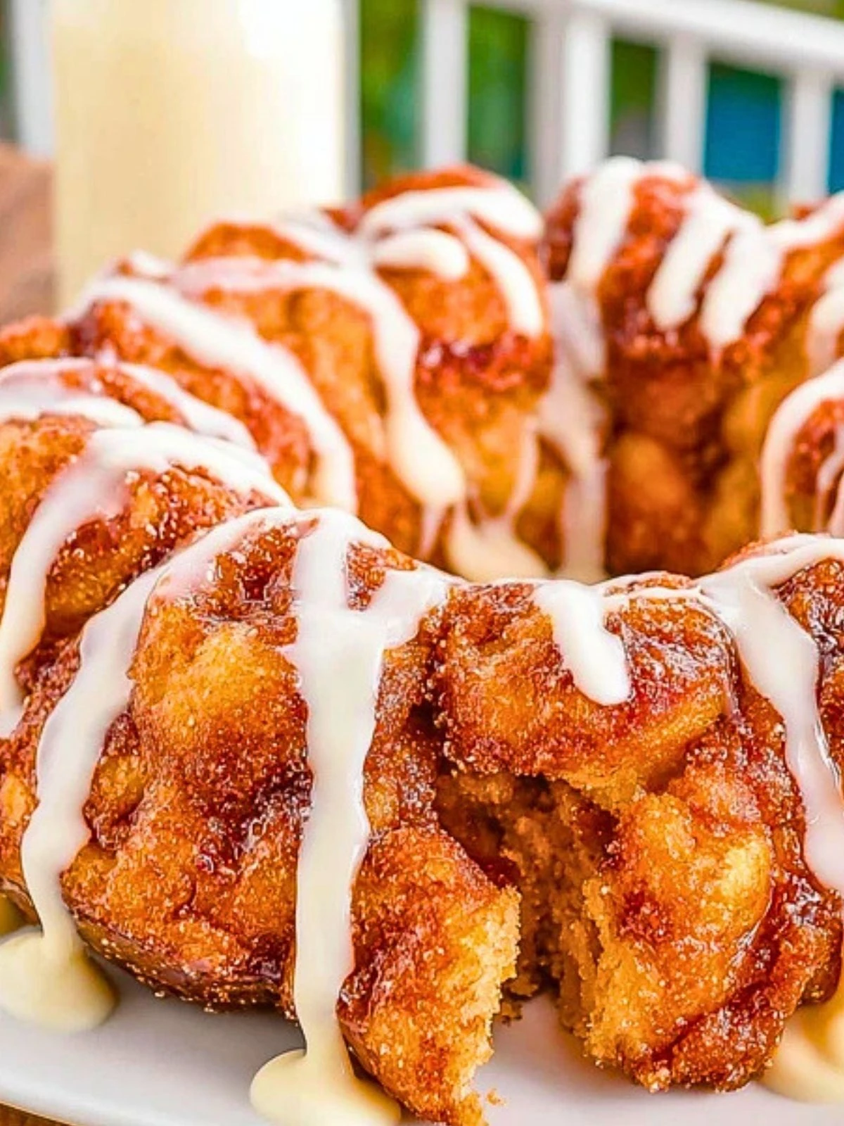 Cinnamon Roll Monkey Bread (1)