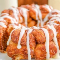 Cinnamon Roll Monkey Bread