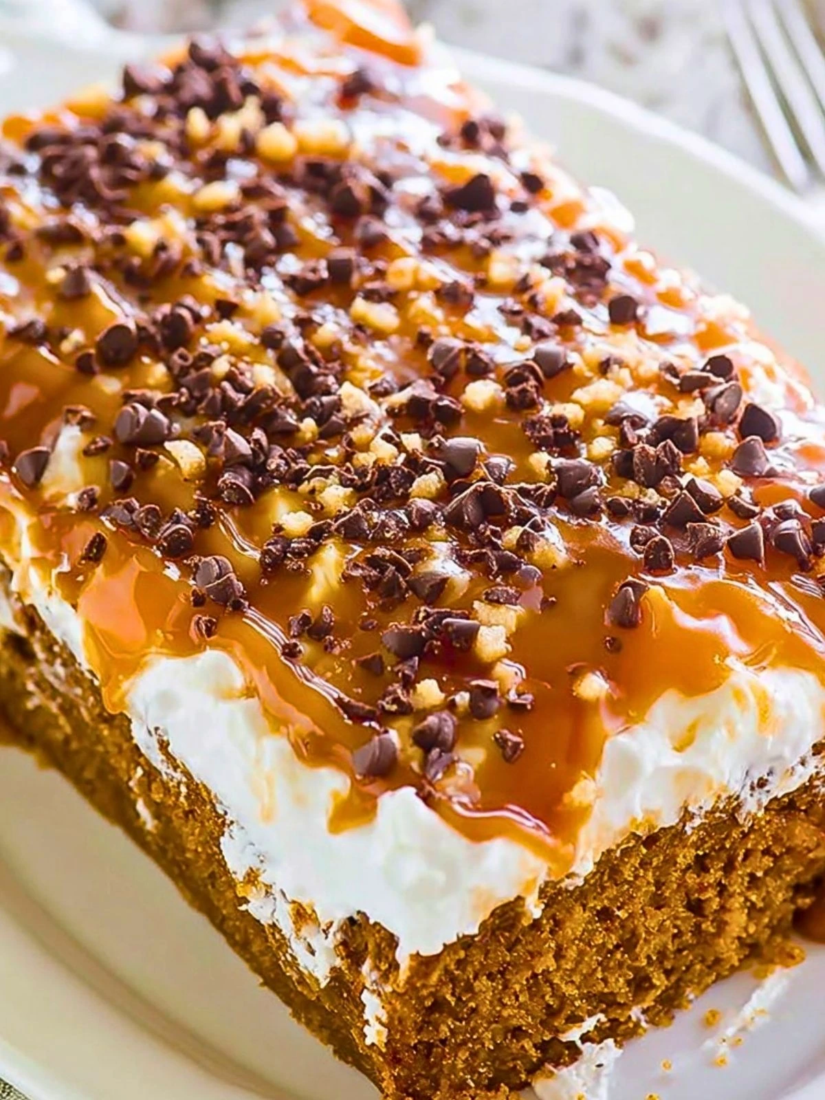 Pumpkin Caramel Poke Cake (1)