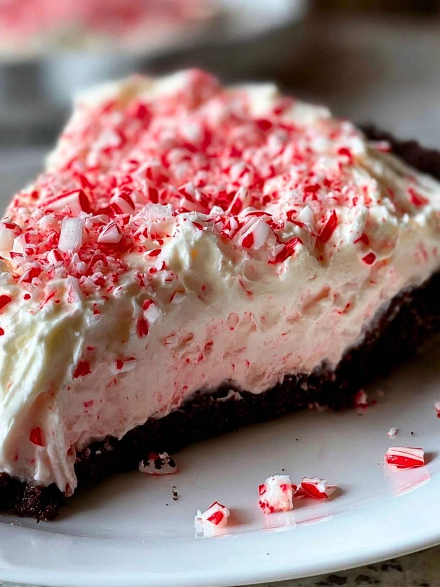 Easy No-Bake Christmas Peppermint Pie (1)