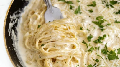 Copycat Olive Garden Alfredo Sauce